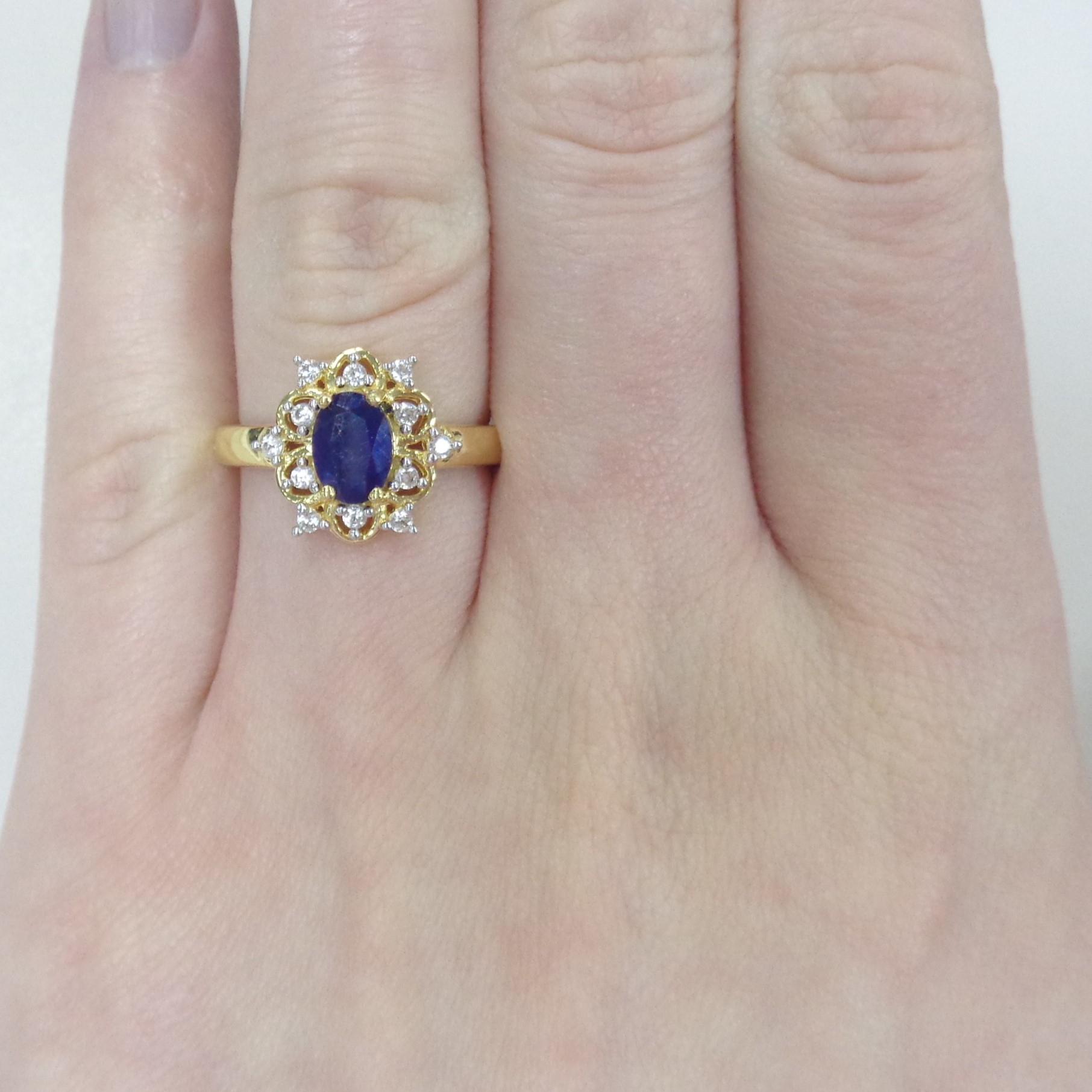 Серебряное кольцо с сапфиром